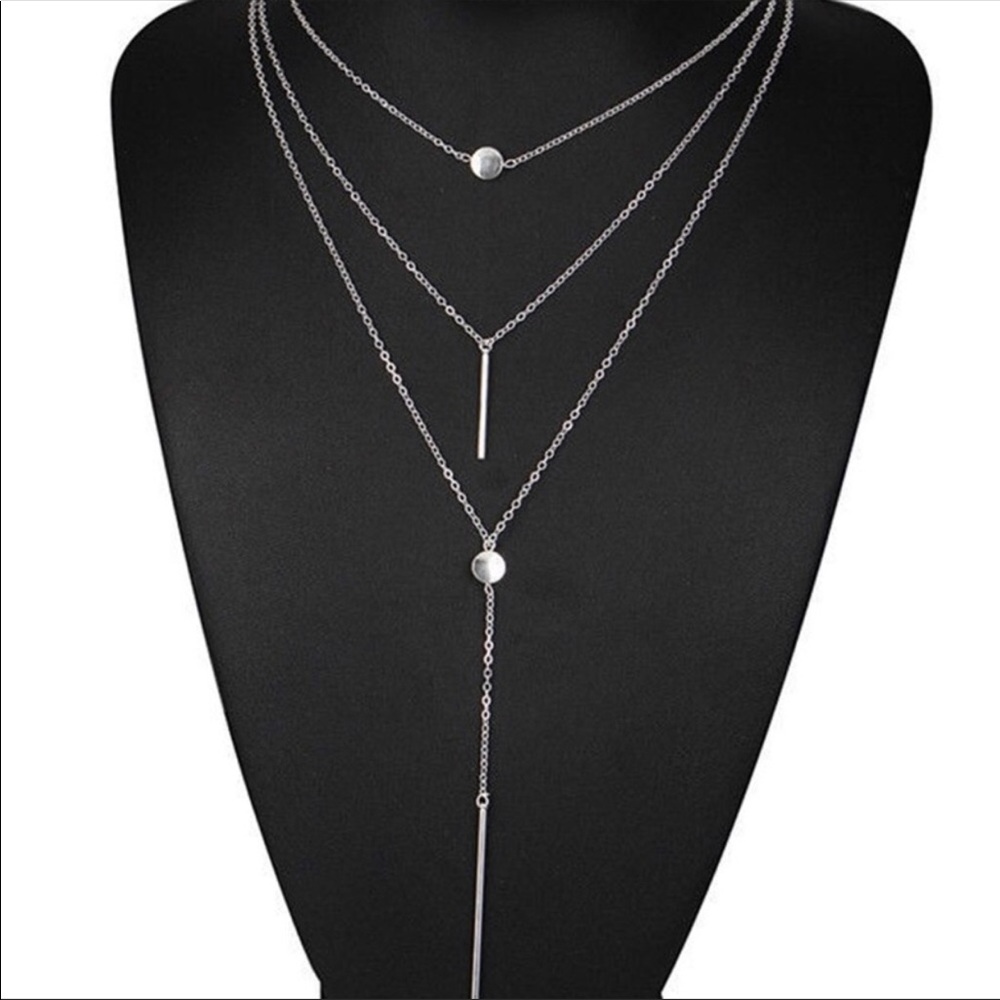 ❌⭕️❌ GORGEOUS THREE STRAND NECKLACE - Picture 2 of 2